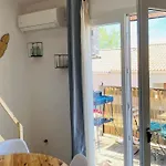 Au Bord De L Etang De Thau *