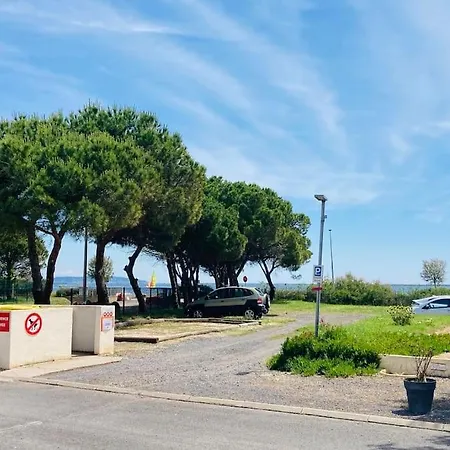 Au Bord De L Etang De Thau شقة