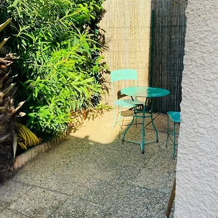 Au Bord De L Etang De Thau *